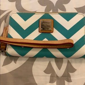 Dooney & Bourke wristlet